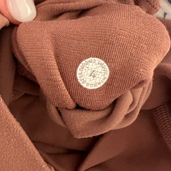 Lululemon Dusty Rose/Light Brown Align High-Rise Short 4” - Picture 4 of 4